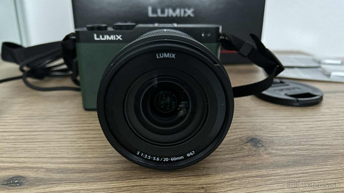 Panasonic Lumix DC-S9 - 4