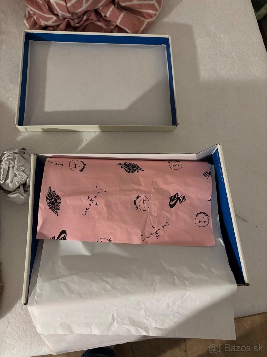 Jordan 1 low travis scott - 4