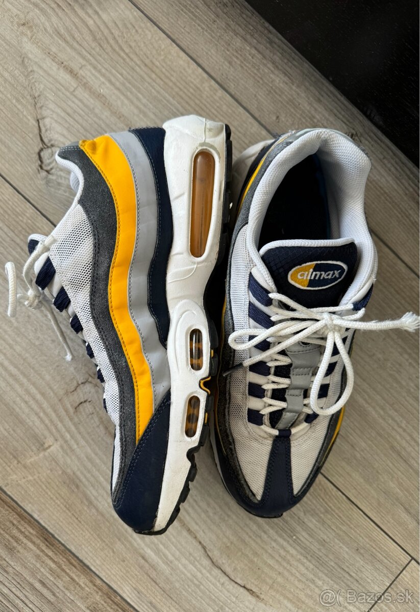 Nike Air Max 95 Michigan - 4