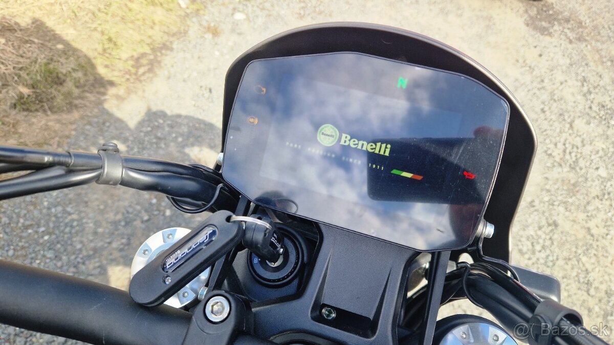 Benelli Leoncino 800 zľava - 4