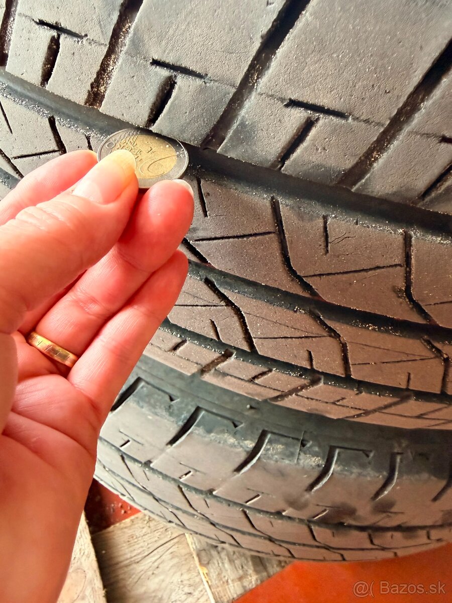Predám letné pneumatiky 225/65 R16 C na diskoch - 4