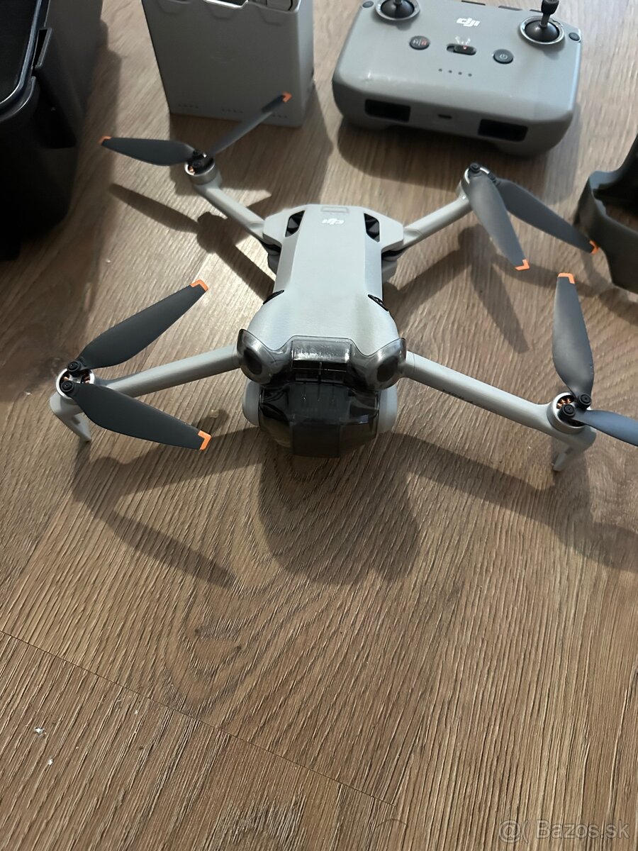 DJI Mini 4 Pro + 2 batérie + príslušenstvo + kufor - 4