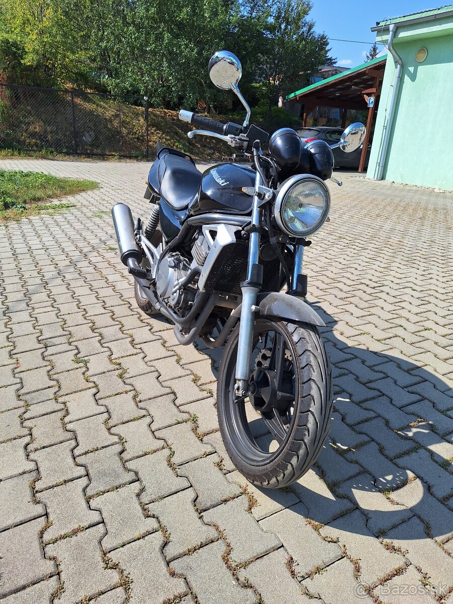 Kawasaki ER500 - 4