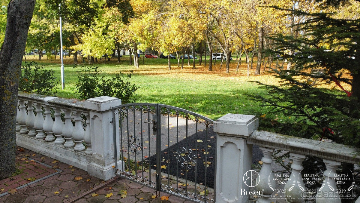 Obchodný priestor – Kancelária – Reštaurácia - Vlastný Poze - 4