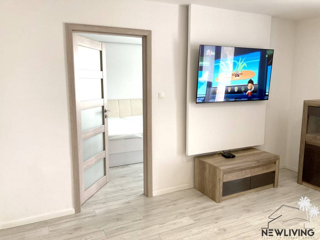 PRENÁJOM: 2 izbový prerobený byt v centre, Piešťany - 4