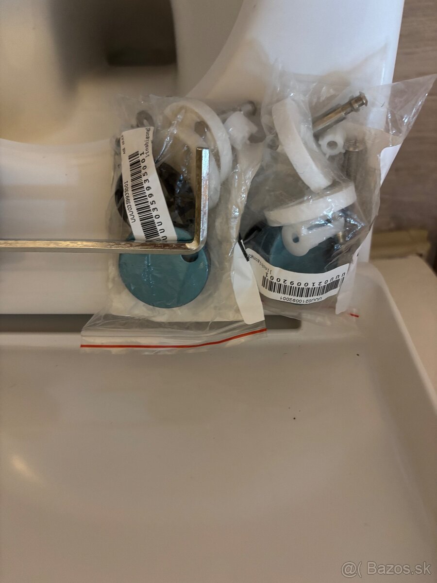 nové WC so sedadlom - 4