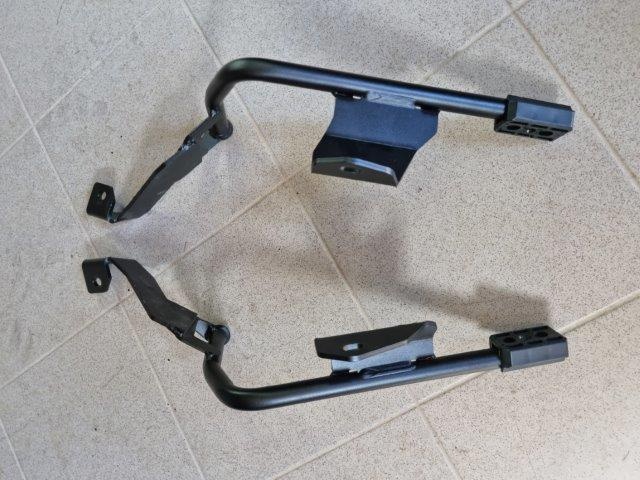 nosiče bočných kufrov a tašiek zn. SHAD - 4