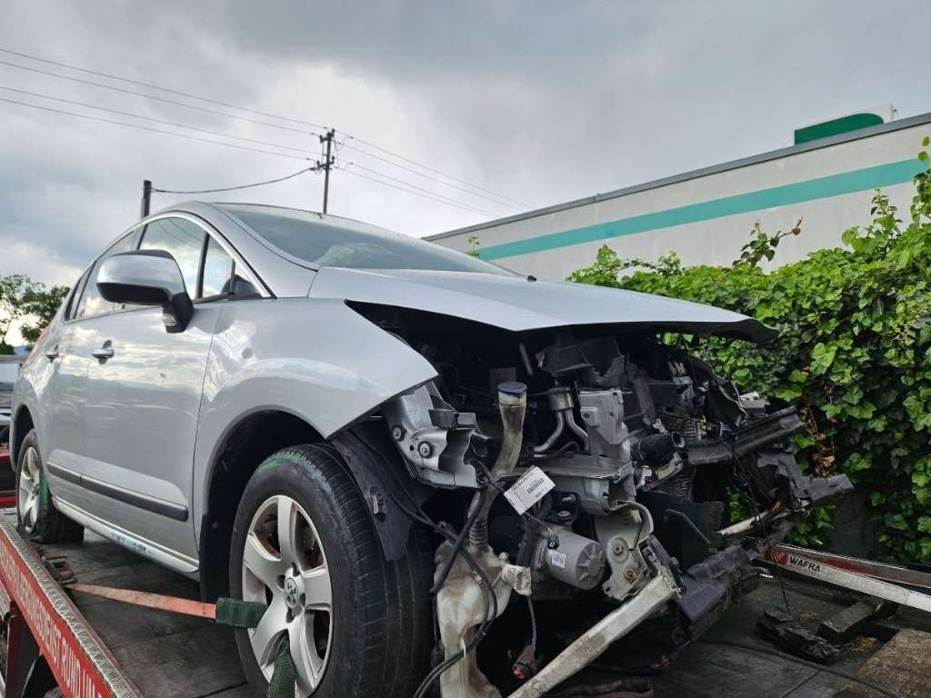 Peugeot 3008 1,6 e-HDI - 4