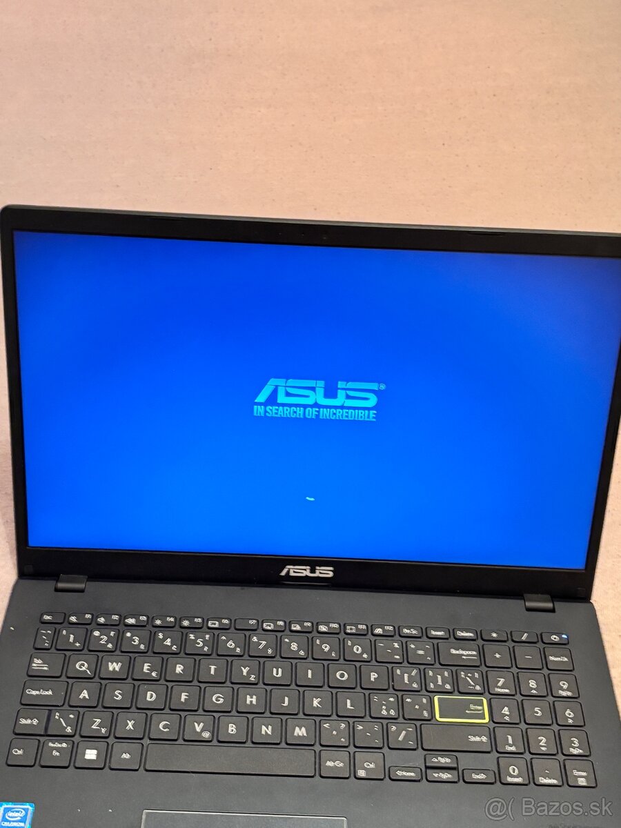 Asus VivoBook E510 - 4