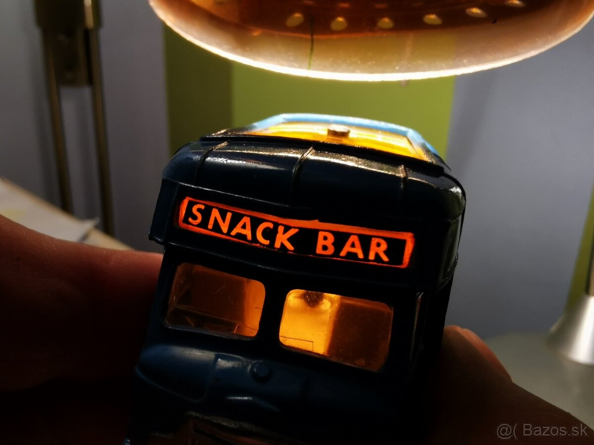 Corgi toys Smith s Van - 4