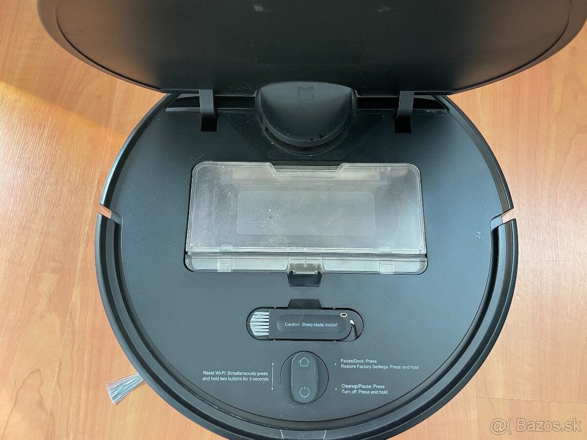 Xiaomi Mi Robot Vacuum Mop Pro Black - 4