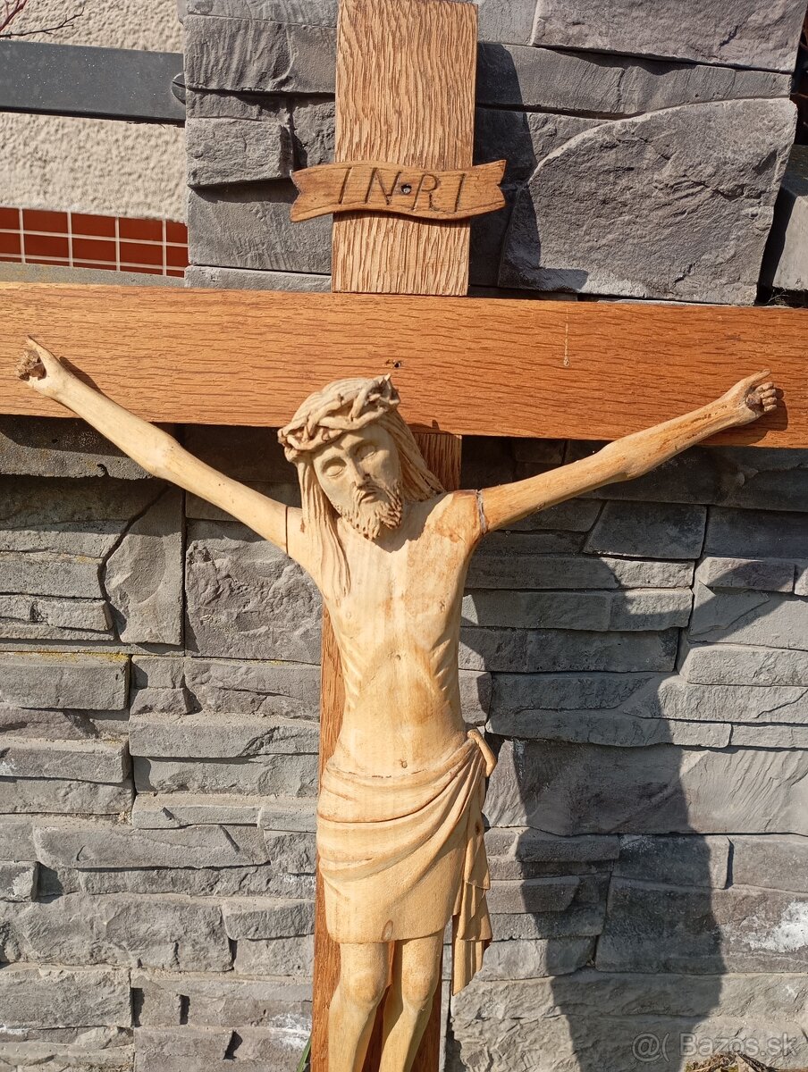 Predám pekny drevený kriz - 4