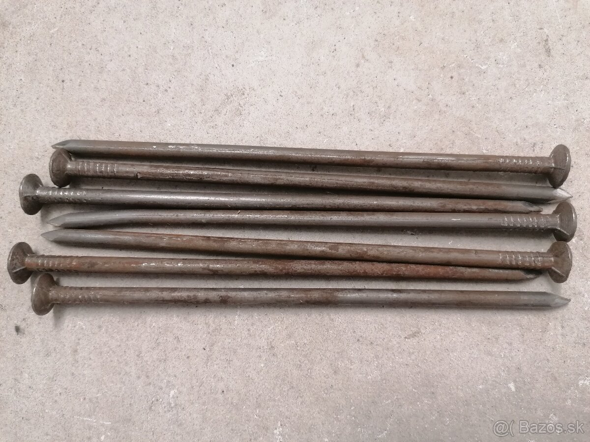 Stavebné klince 180ky a 200ky - 4