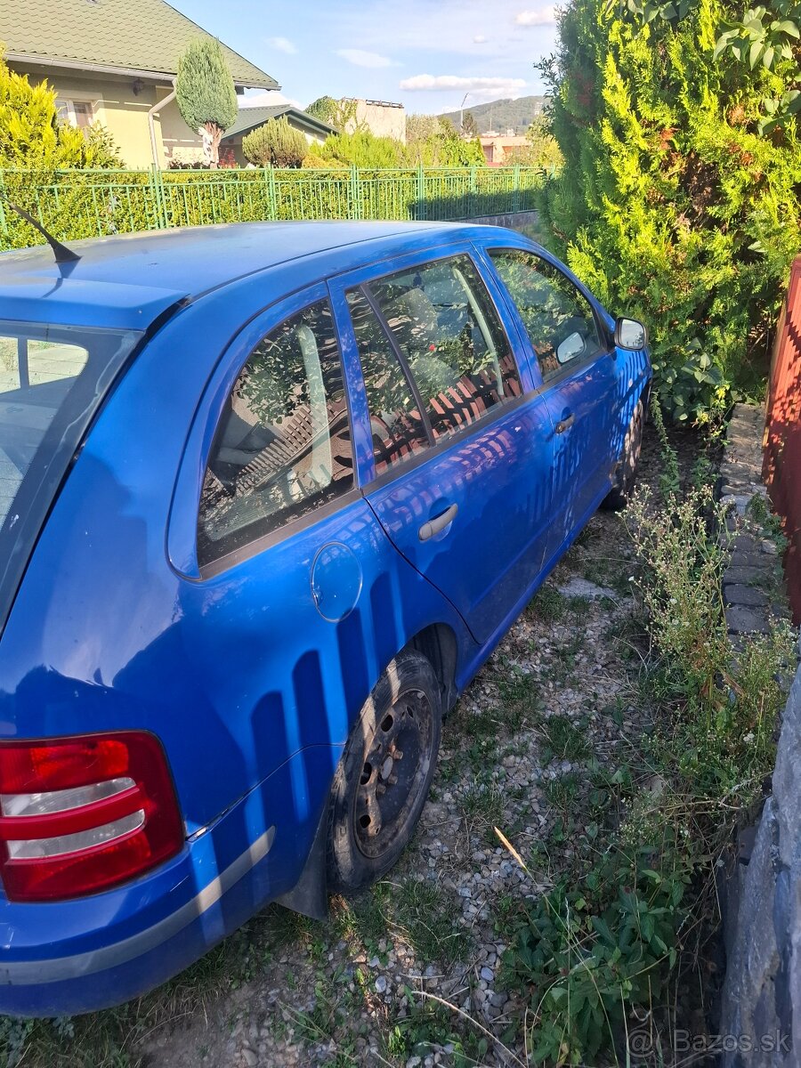 Predam škodu fabiu 1.4 MPI 2002 - 4