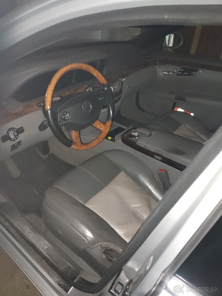 Mercedes w221 - 4