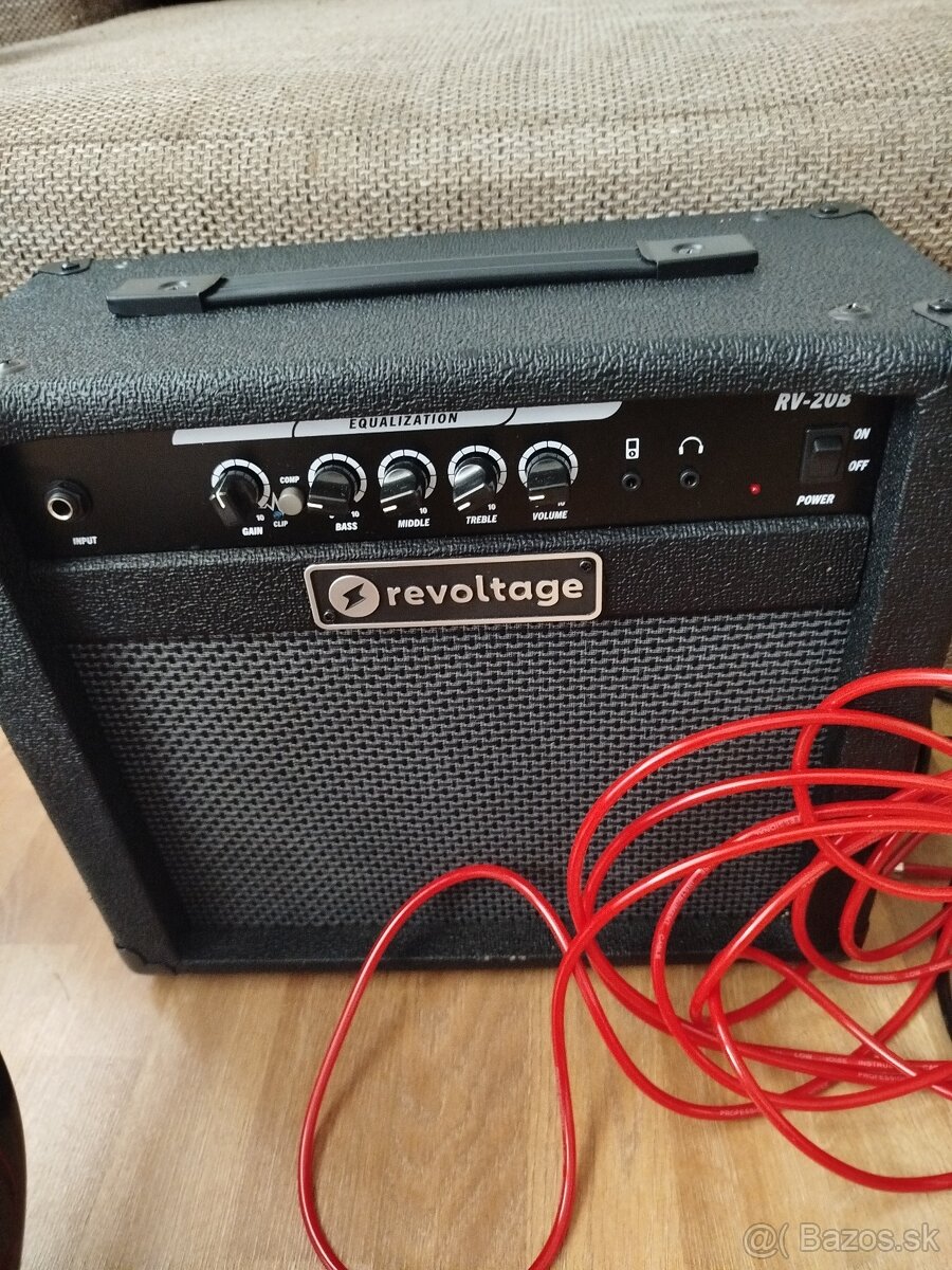 Basová gitara s combom - 4