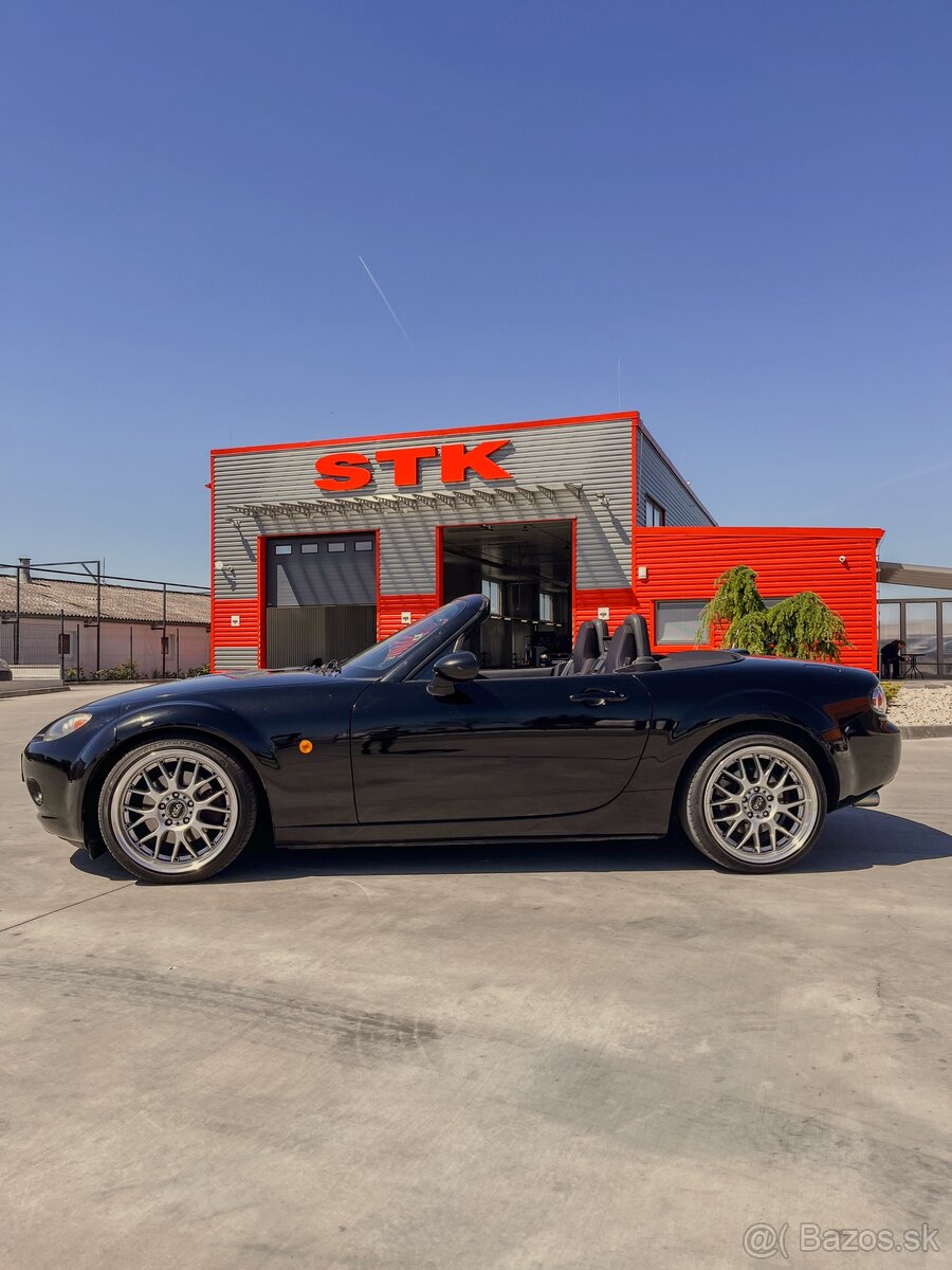 Mazda MX5 NC - 4