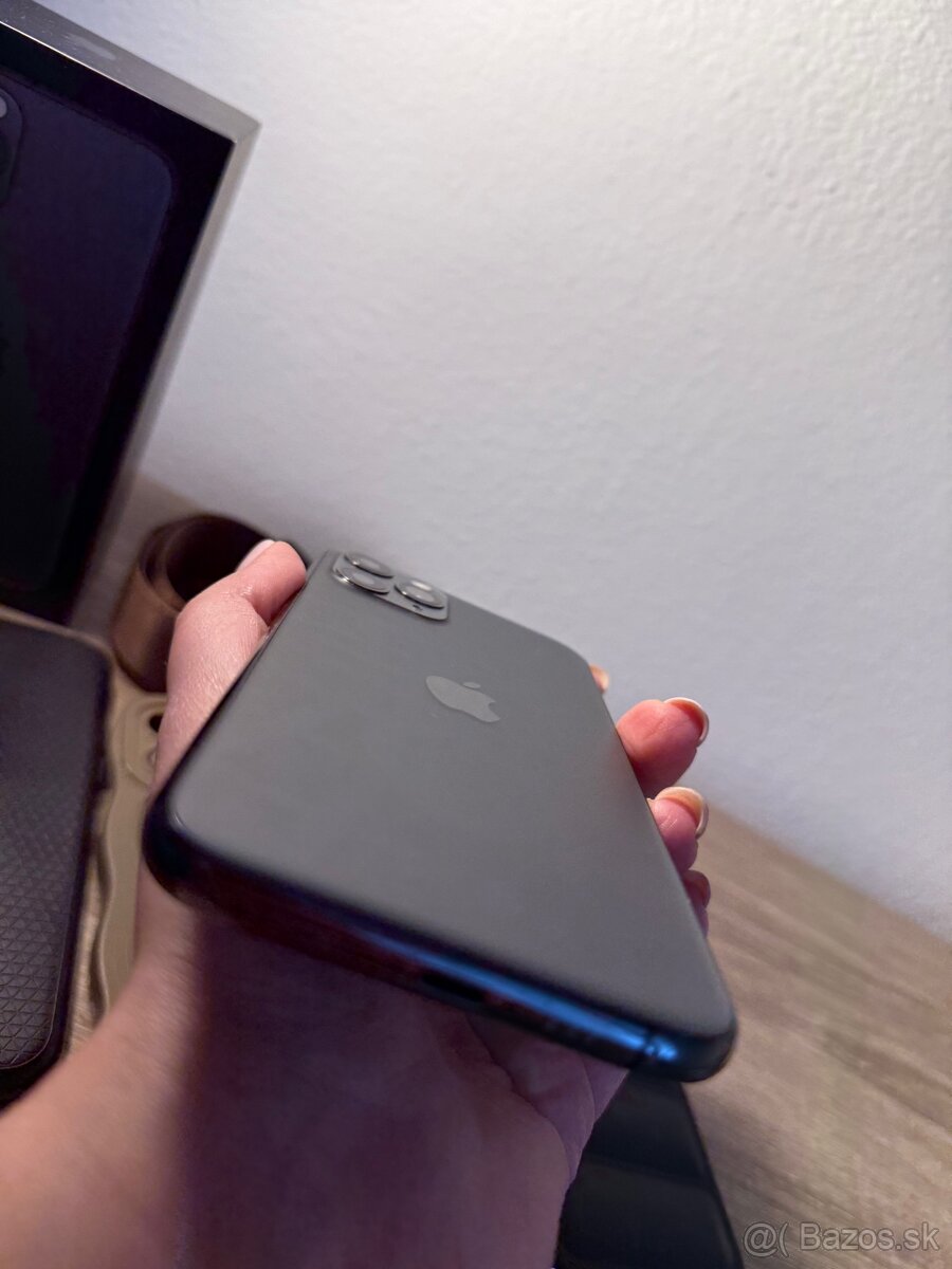 Predám Iphone 11 pro 256GB - 4