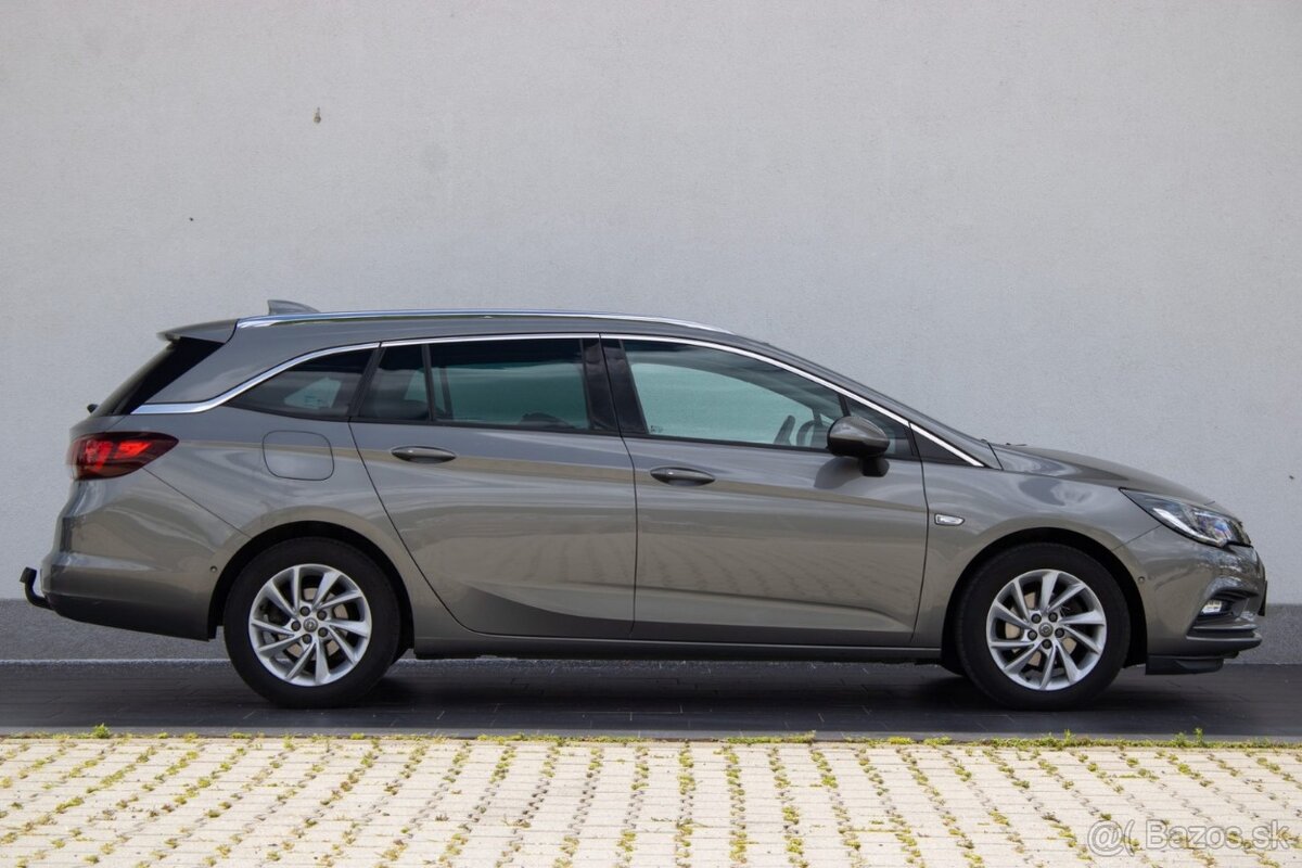 Opel Astra Sport Tourer - 4