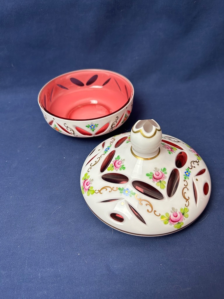 Dóza s vekom - vrstvené opálové sklo - 4