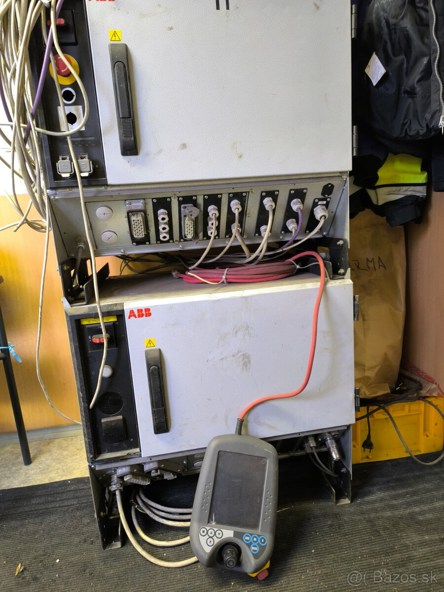 robot ABB, typ IRB 2400 - 4