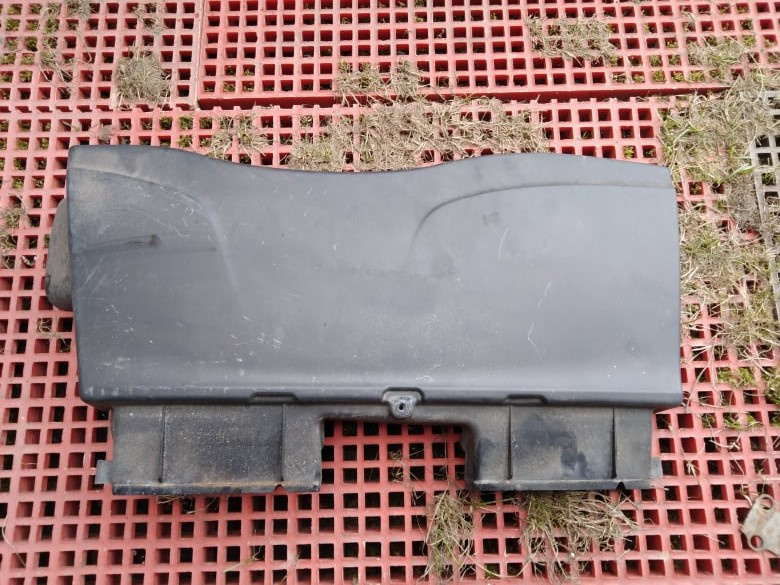 BMW E90 E91 E92 E93 E87 E84 nasávací kryt - 4