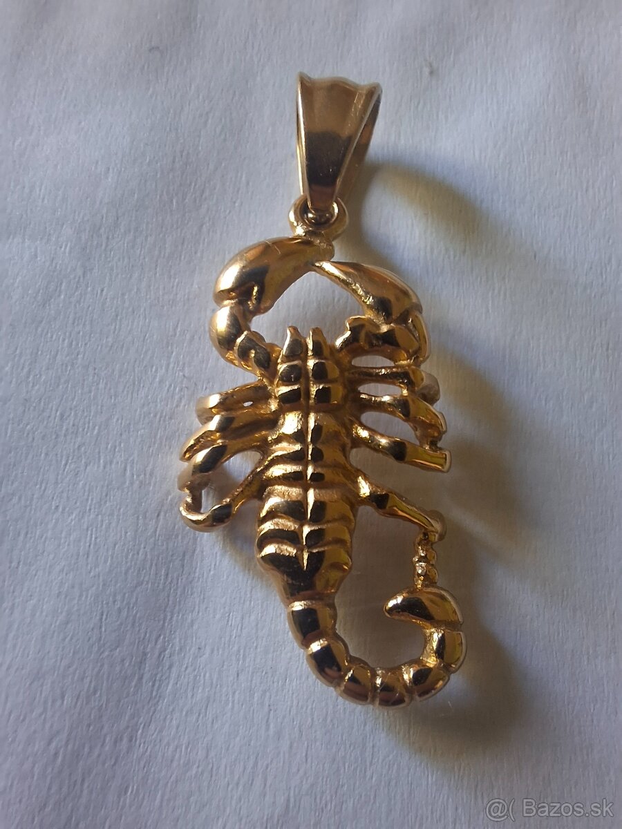 Pozlátený prívesok - 4