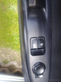 Hyundai i20 rv 2010 benzín 1,2 - 4