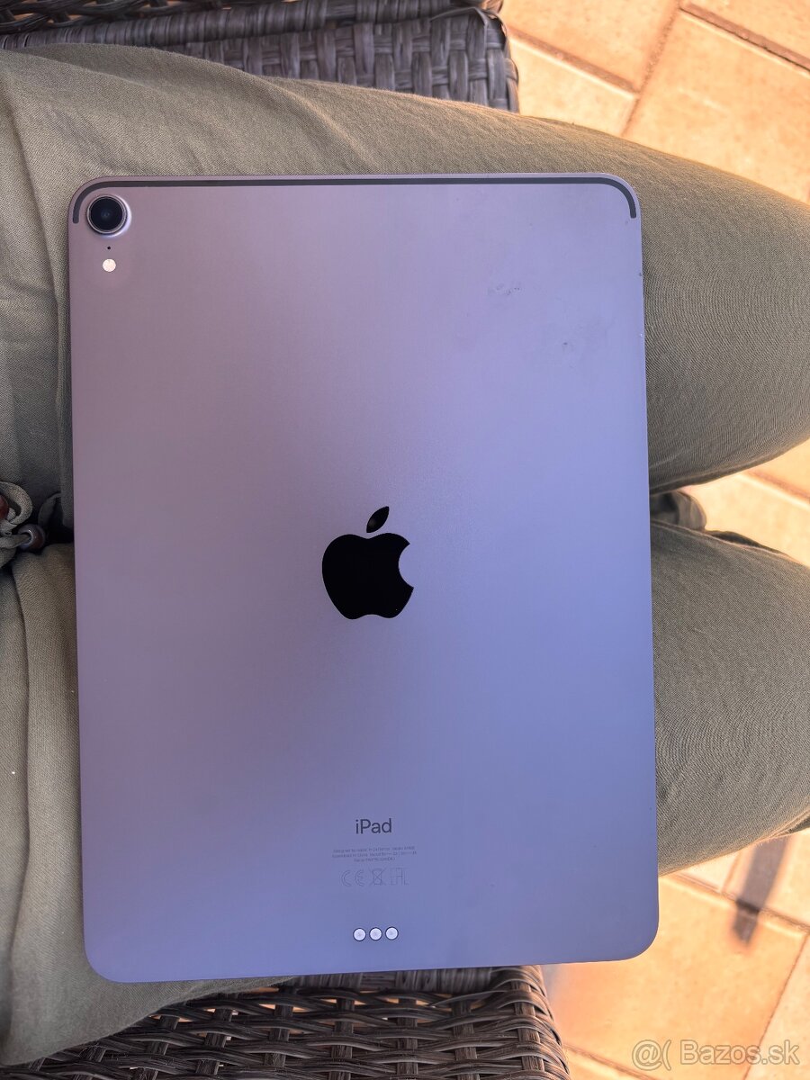 Apple iPad Pro 11” 64 GB + klávesnica - 4