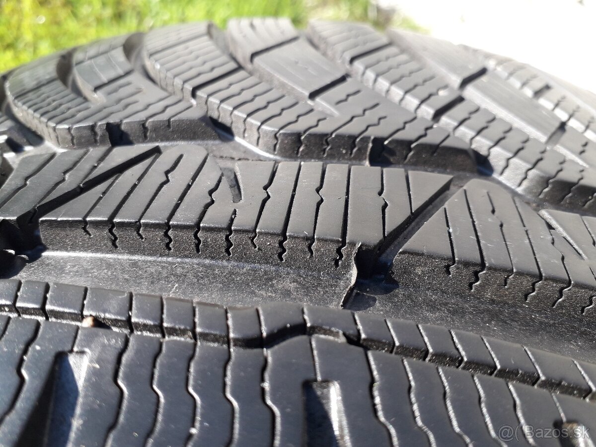225/35 r19 zimne pneumatiky - 4