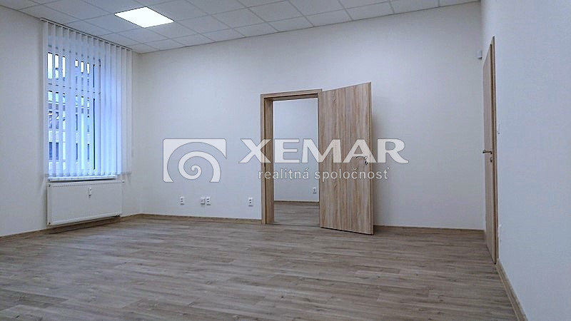 Na prenájom administratívne priestory, 65 m², Banská Byst... - 4