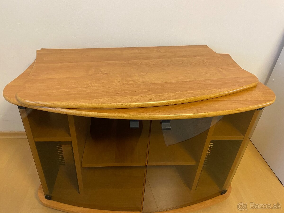 Stolík pod televízor s kolieskami - 4