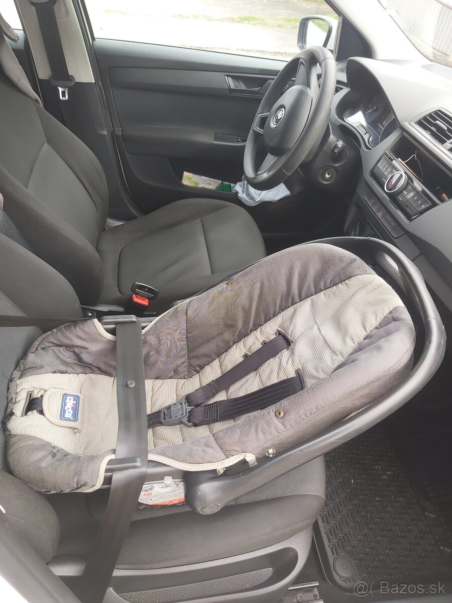 Autosedačka, vajičko Chicco pre dieťa - 4
