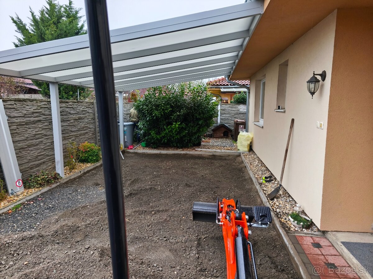 Práca s minibagrom - 4