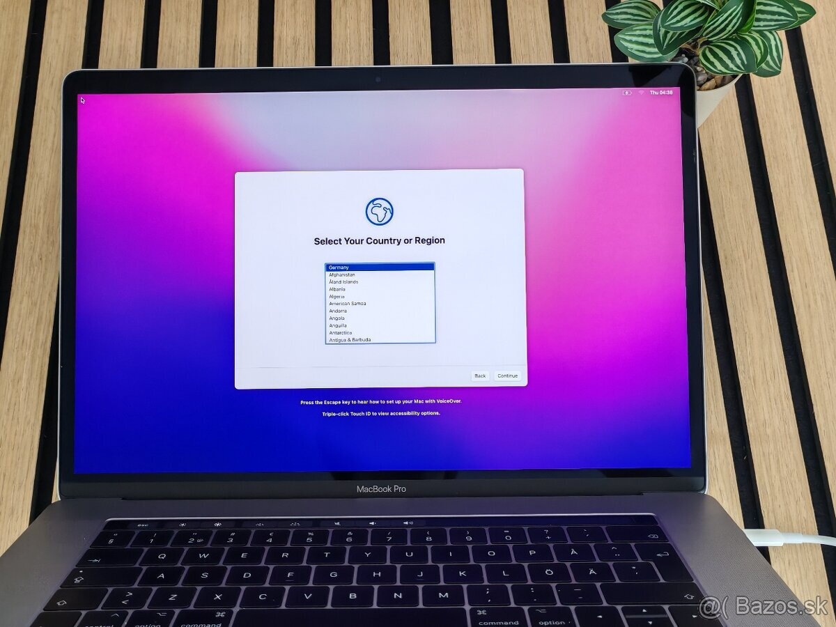 MacBook Pro 15" 2017 Šedý | i7 | 16+1TB - 4