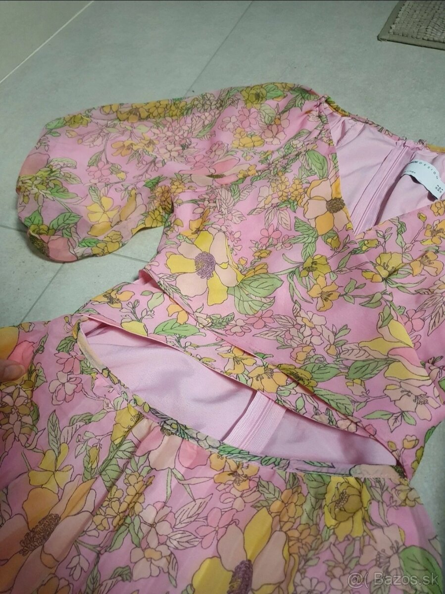 Midi šaty s kvetmi S nové - 4