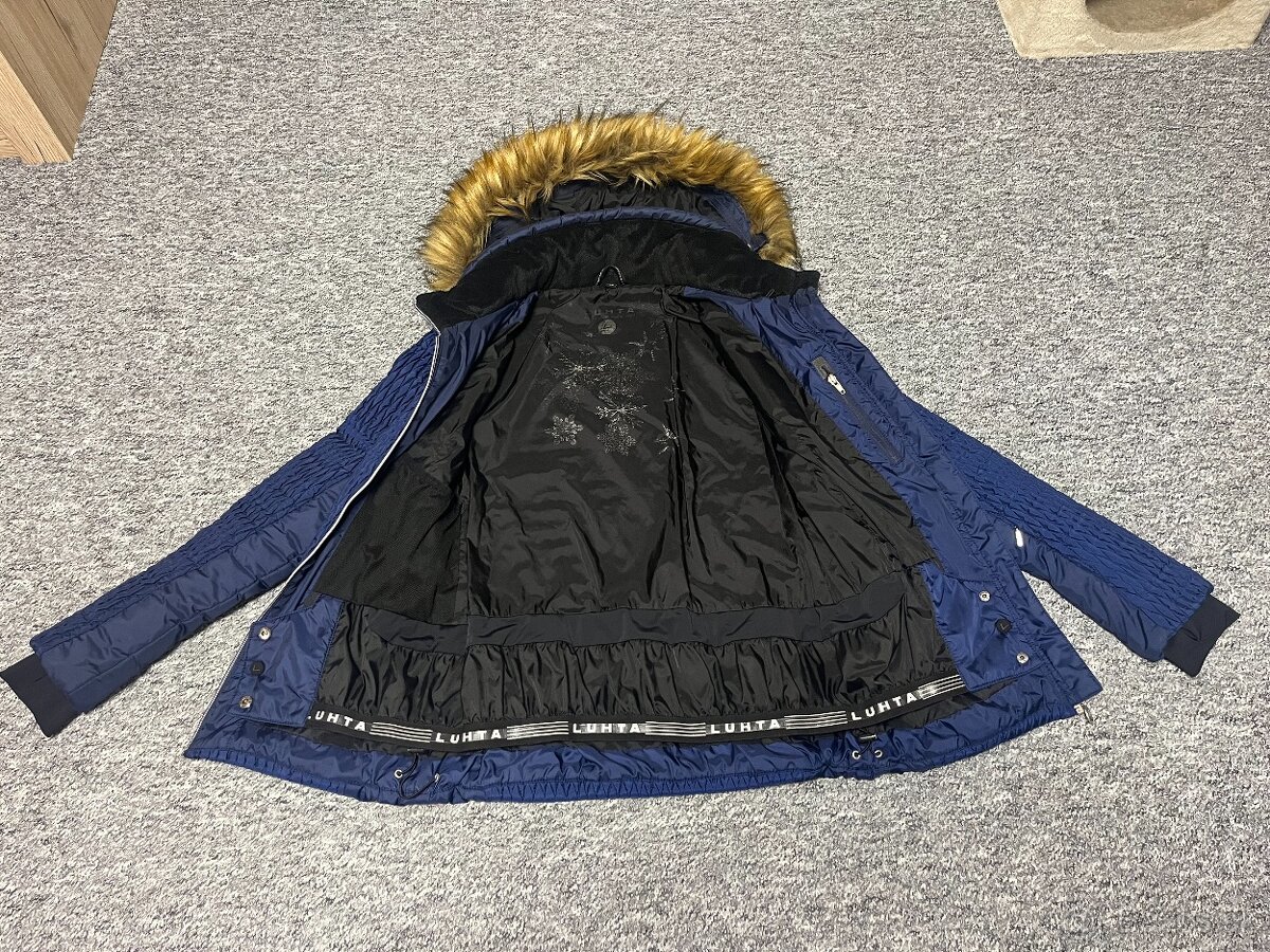 Bunda zimná zn. LUHTA - 4