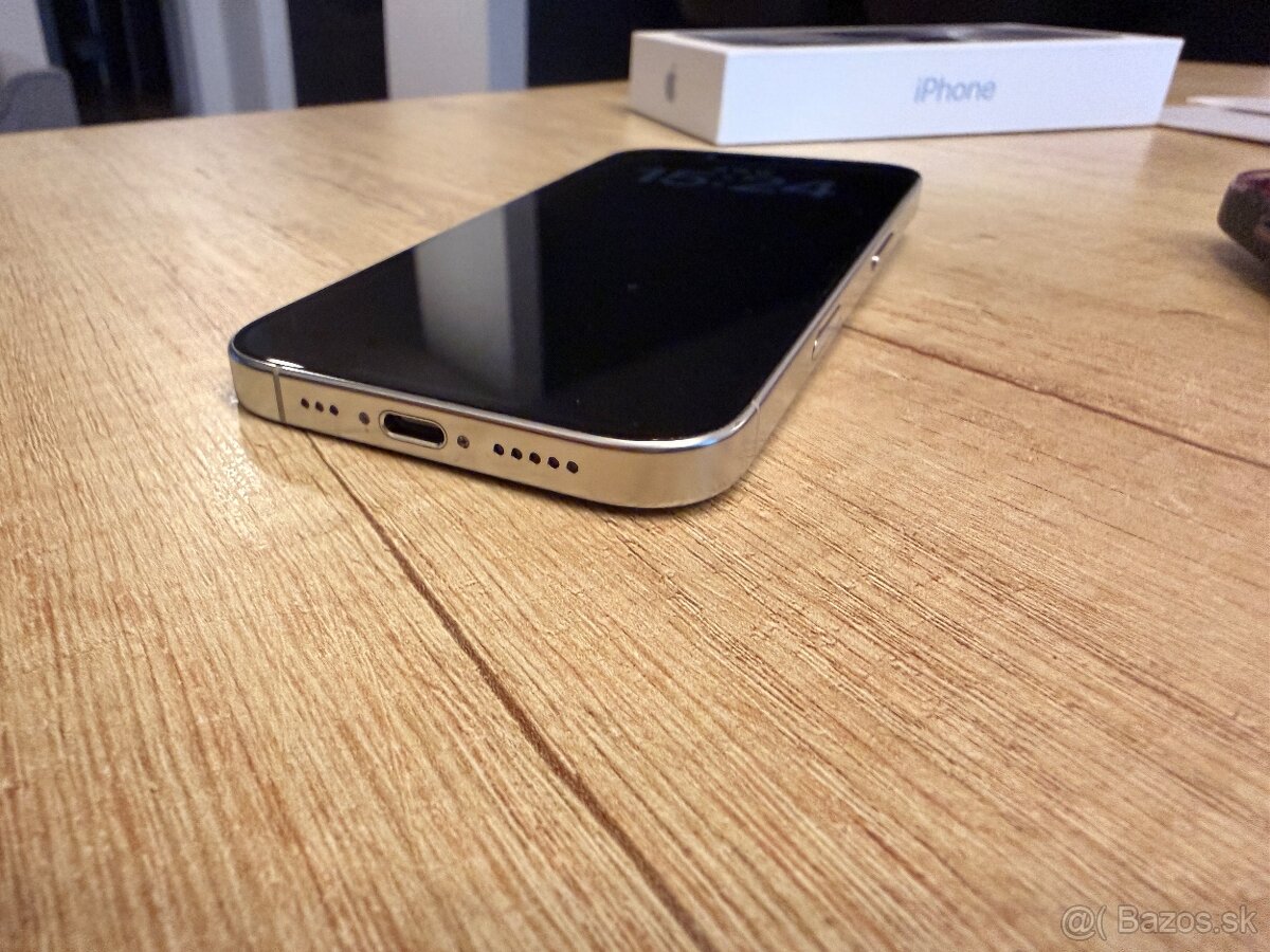 Predám iPhone 16 Pro 256GB Natural Titan - 4