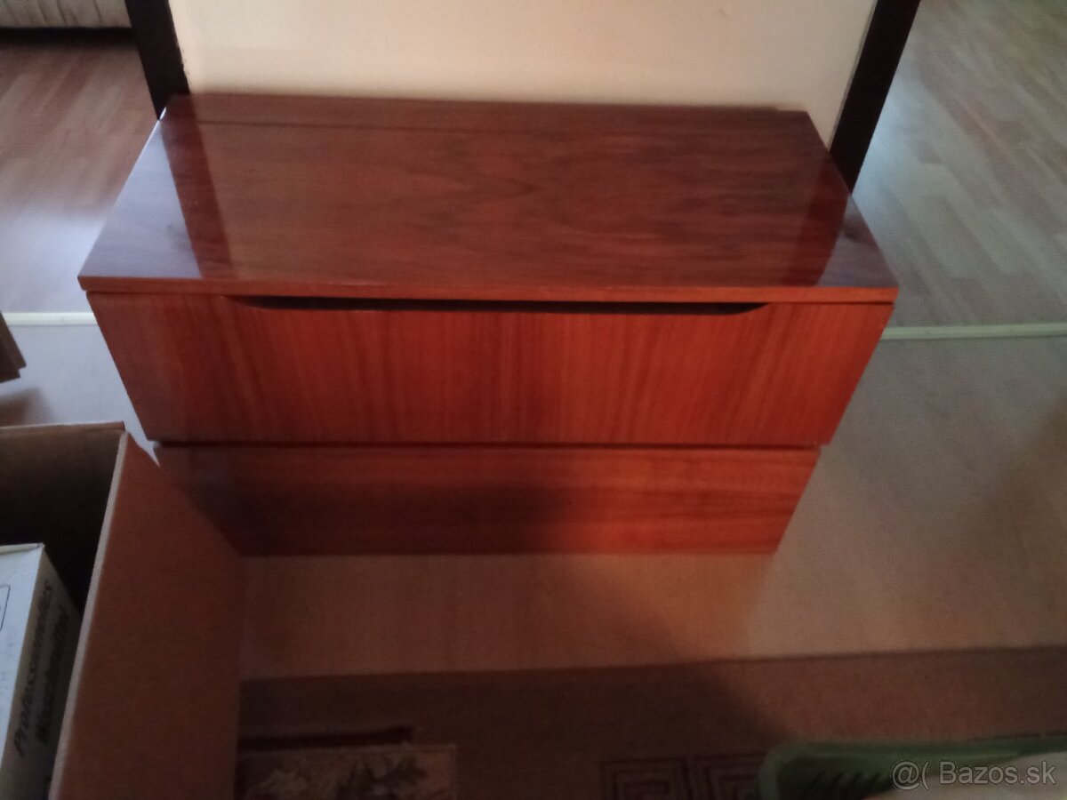 predáme starý dobrý zachovalý retro nábytok - 4