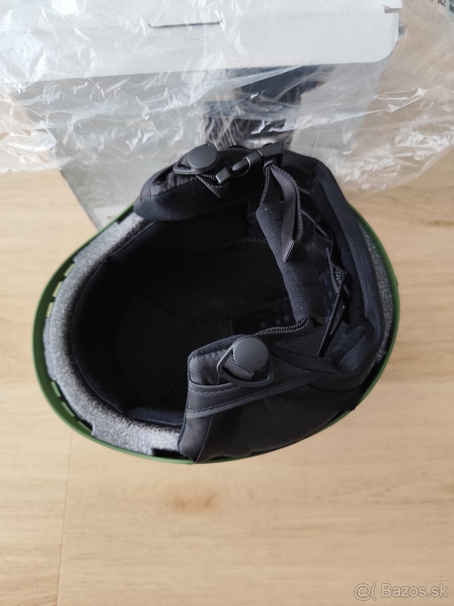 prilba Smith HOLT - 4