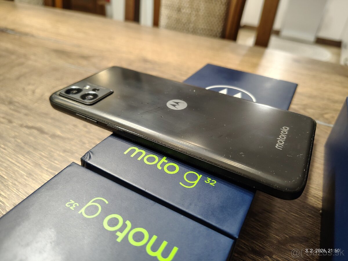 Predám Motorolu moto g32 - 4