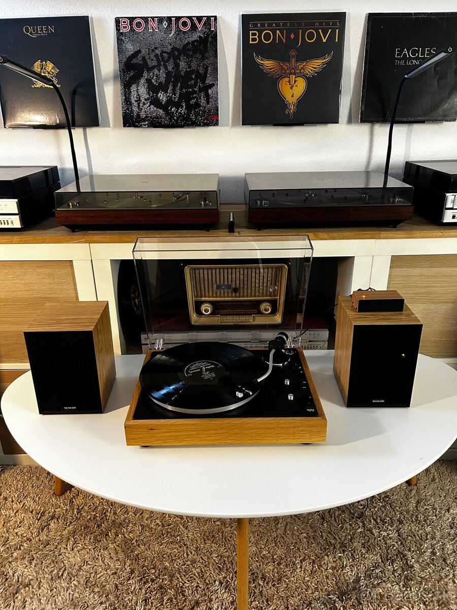 Gramofon Tesla s reproduktormi - 4