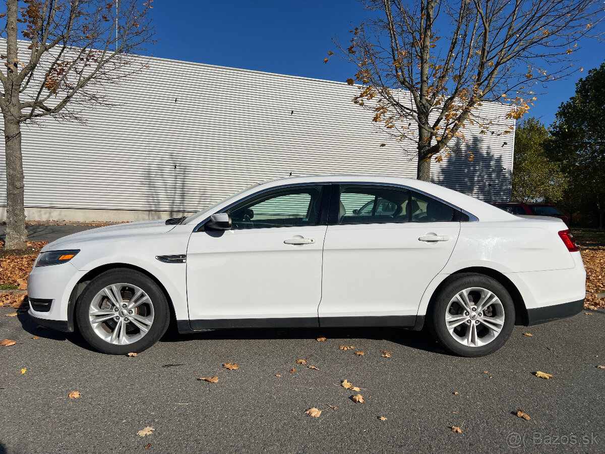 Ford Taurus 3.5V 6, benzín, 2015, 1.majitel - 4