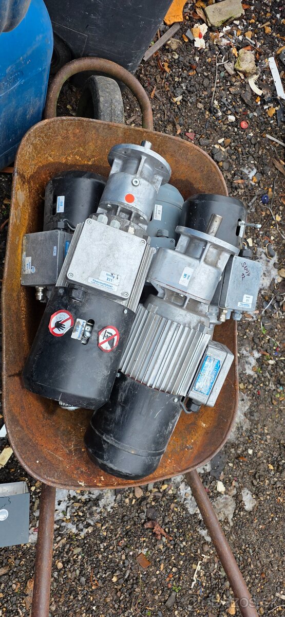 Elektromotor s prevodovkou - 4