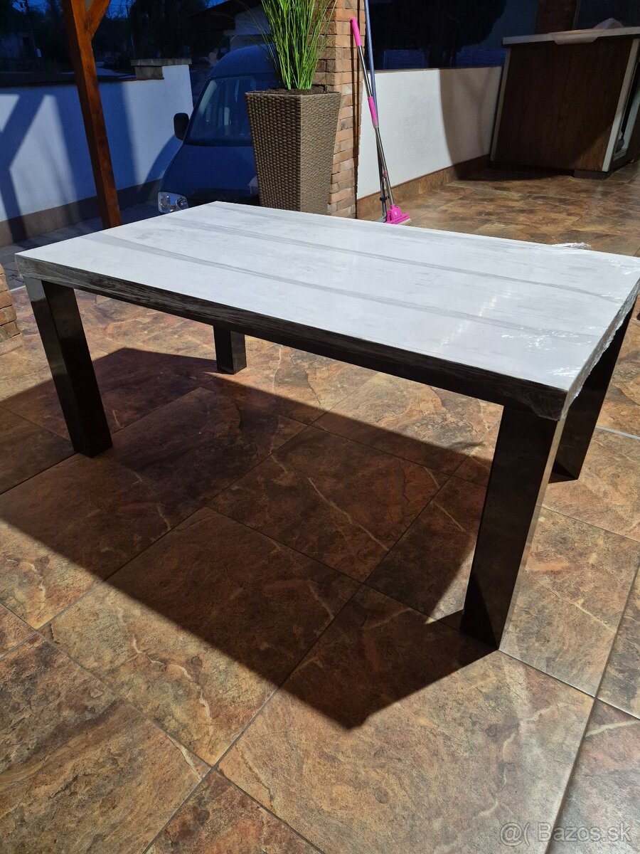 Konferenčný stolík - 4