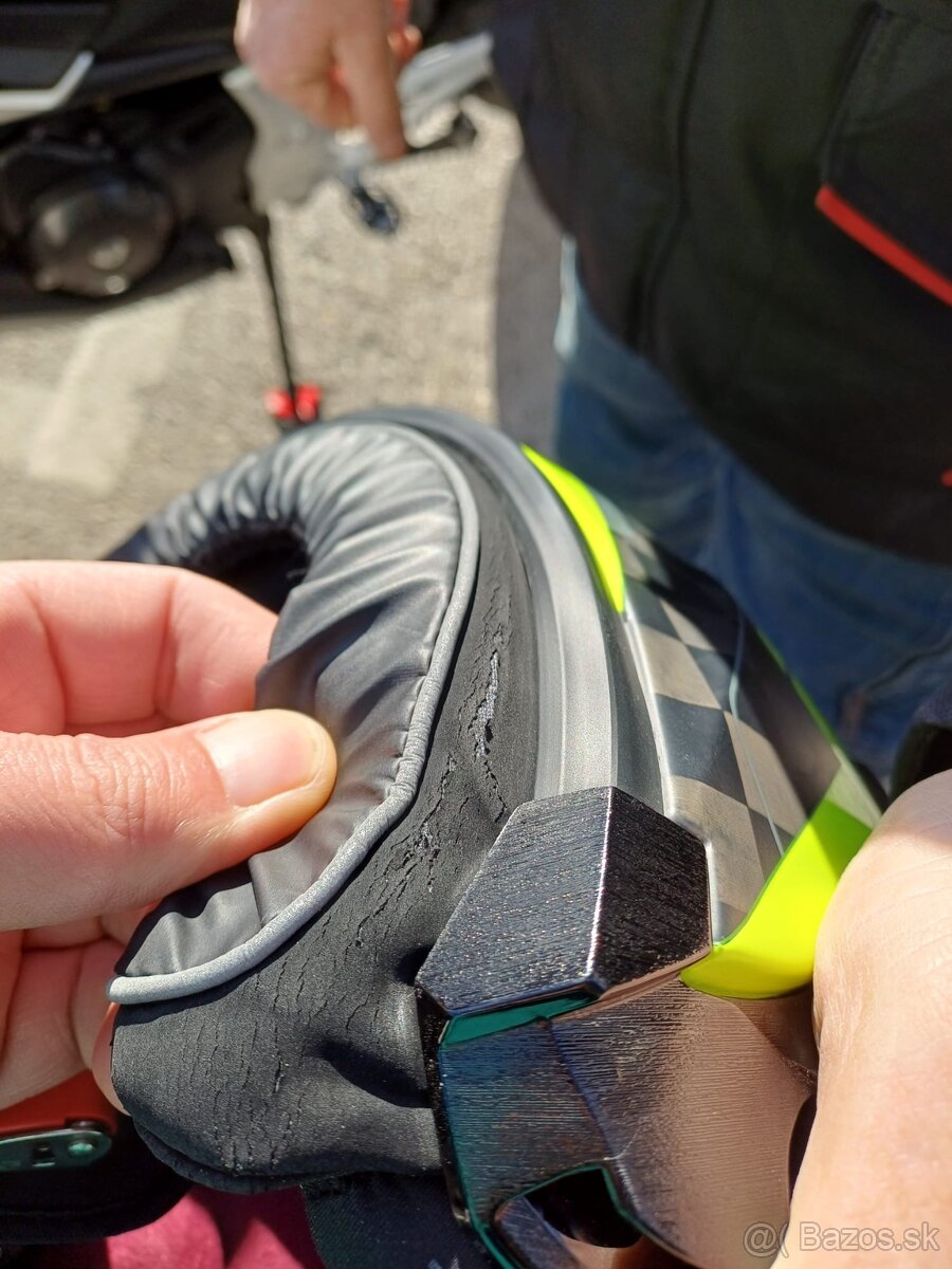 LS2 Vortex Carbon + zdarma komunikátor - 4