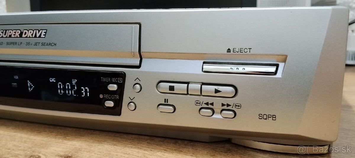 PANASONIC NV-SJ422 .... 4 hlavovy videorekordér.... - 4
