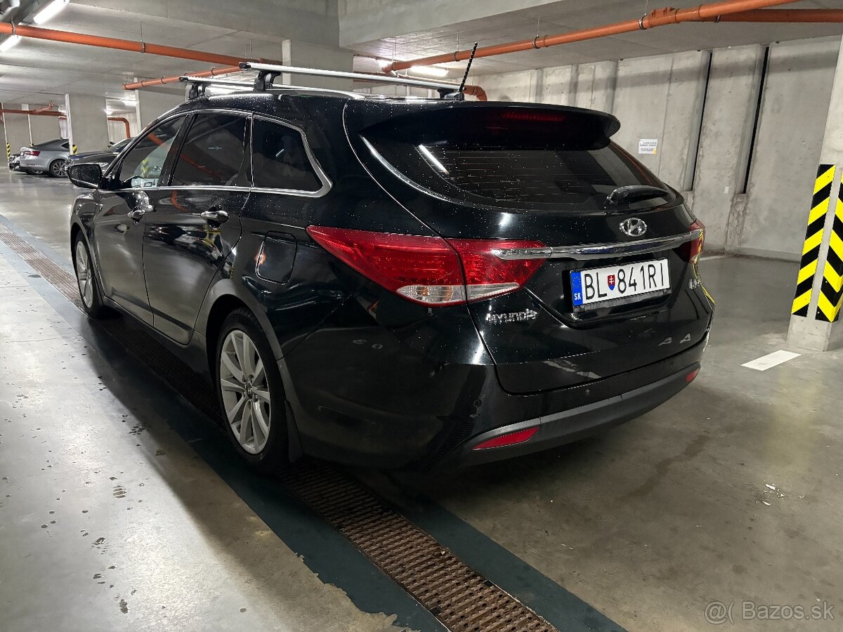 Hyundai i40 CW 1.6 GDi Premium SR - 4