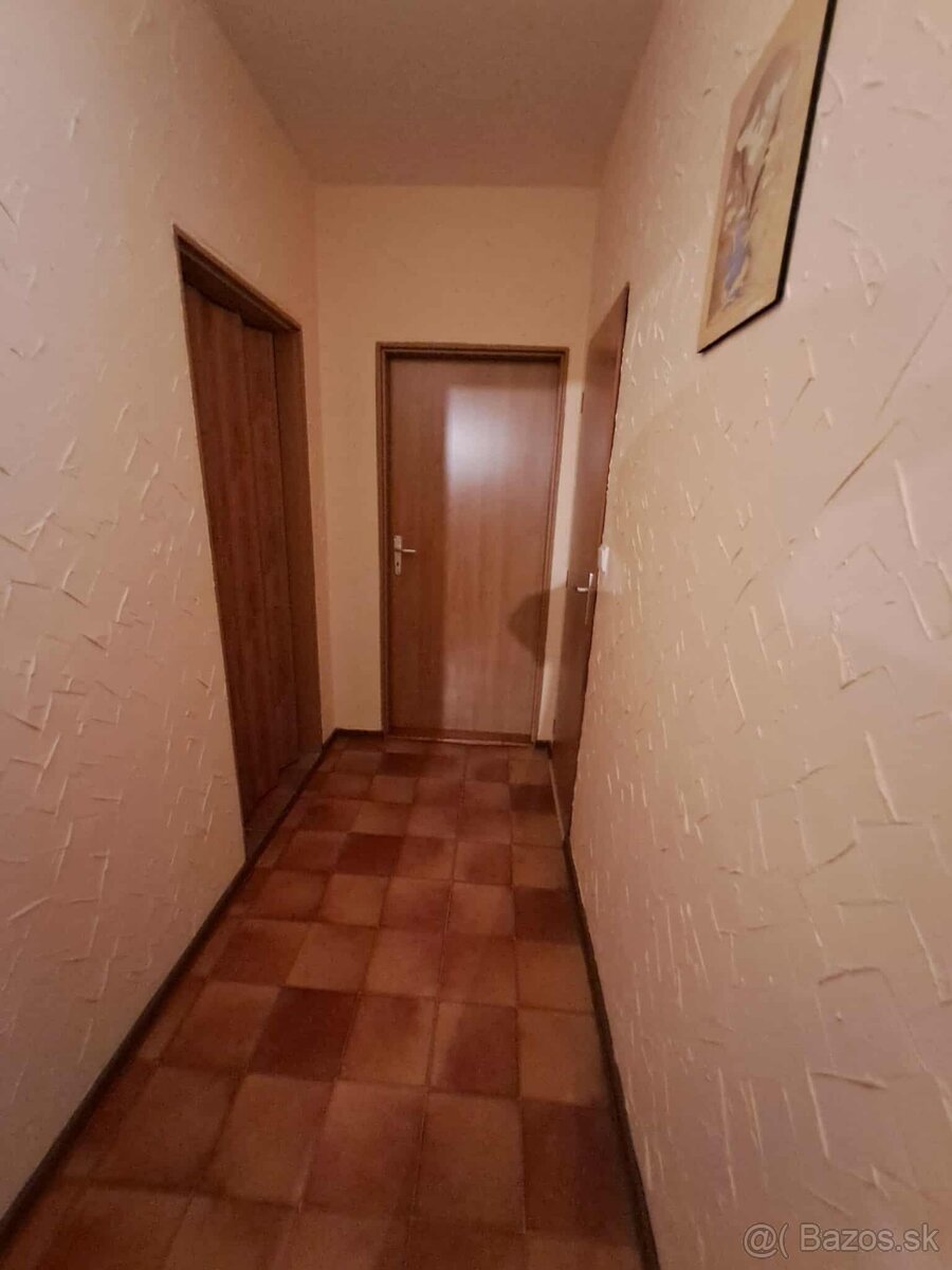 3izb. byt s balkónom, šatníkom a špajzou, Nové Zámky - 4