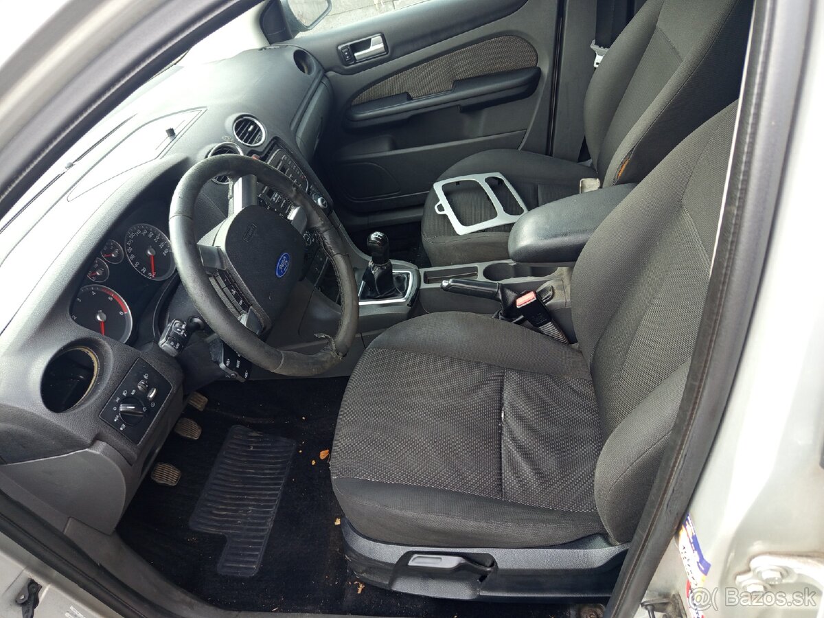 Rozpredám na náhradné diely Ford FOCUS Mk2 - 4